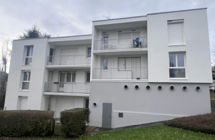 RENOVATION ENERGETIQUE : ISOLATION THERMIQUE PAR L'EXTERIEUR COPROPRIETE LOGIS LES OLLIERES L'ETRAT