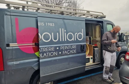 Le début d'année 2025 a été marqué par une matinée conviviale et enrichissante pour l'ensemble des collaborateurs de BOULLIARD, réunissant nos compagnons, équipes de chantier et personnel administratif. Ce rendez-vous annuel est une occasion précieuse de se rassembler, de faire le bilan de l'année écoulée et de se projeter vers les défis à venir.