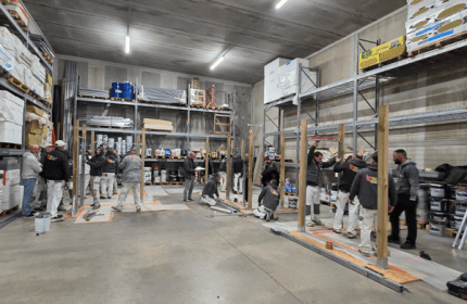 Dans le cadre de notre démarche MASE, les équipes BOULLIARD ont participé à une animation « Vis mon métier » favorisant l’échange de savoir-faire et la sensibilisation aux risques croisés. Cette journée s’est déroulée dans un esprit de convivialité, du petit déjeuner avec brioche des rois au déjeuner camion pizza sur place.