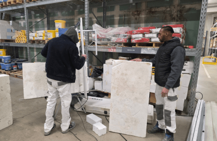 Dans le cadre de notre démarche MASE, les équipes BOULLIARD ont participé à une animation « Vis mon métier » favorisant l’échange de savoir-faire et la sensibilisation aux risques croisés. Cette journée s’est déroulée dans un esprit de convivialité, du petit déjeuner avec brioche des rois au déjeuner camion pizza sur place.