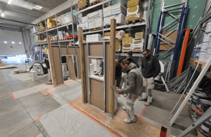 Dans le cadre de notre démarche MASE, les équipes BOULLIARD ont participé à une animation « Vis mon métier » favorisant l’échange de savoir-faire et la sensibilisation aux risques croisés. Cette journée s’est déroulée dans un esprit de convivialité, du petit déjeuner avec brioche des rois au déjeuner camion pizza sur place.