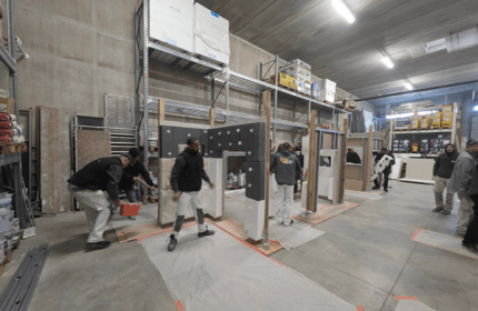 Dans le cadre de notre démarche MASE, les équipes BOULLIARD ont participé à une animation « Vis mon métier » favorisant l’échange de savoir-faire et la sensibilisation aux risques croisés. Cette journée s’est déroulée dans un esprit de convivialité, du petit déjeuner avec brioche des rois au déjeuner camion pizza sur place.