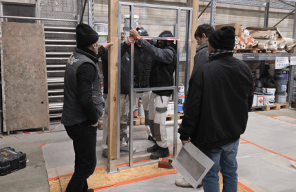Dans le cadre de notre démarche MASE, les équipes BOULLIARD ont participé à une animation « Vis mon métier » favorisant l’échange de savoir-faire et la sensibilisation aux risques croisés. Cette journée s’est déroulée dans un esprit de convivialité, du petit déjeuner avec brioche des rois au déjeuner camion pizza sur place.