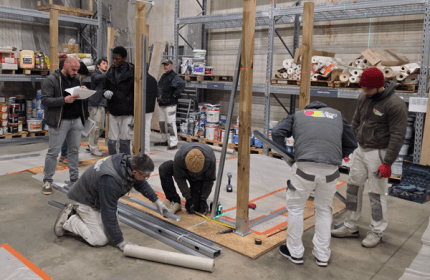 Dans le cadre de notre démarche MASE, les équipes BOULLIARD ont participé à une animation « Vis mon métier » favorisant l’échange de savoir-faire et la sensibilisation aux risques croisés. Cette journée s’est déroulée dans un esprit de convivialité, du petit déjeuner avec brioche des rois au déjeuner camion pizza sur place.