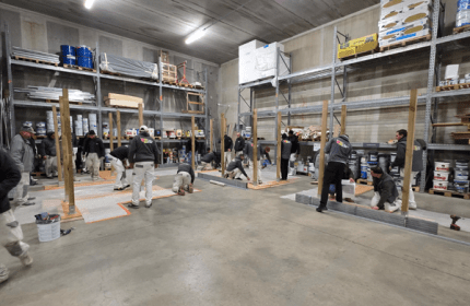 Dans le cadre de notre démarche MASE, les équipes BOULLIARD ont participé à une animation « Vis mon métier » favorisant l’échange de savoir-faire et la sensibilisation aux risques croisés. Cette journée s’est déroulée dans un esprit de convivialité, du petit déjeuner avec brioche des rois au déjeuner camion pizza sur place.