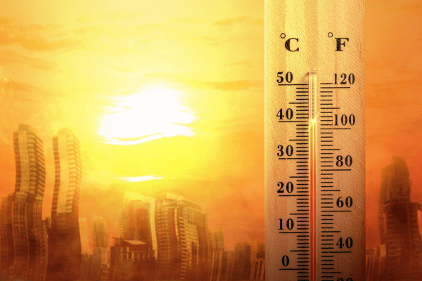 Avec le soleil qui tape de plus en plus fort, vos façades souffrent elles aussi ! Découvrez nos astuces pour protéger vos murs et conserver un intérieur frais cet été.