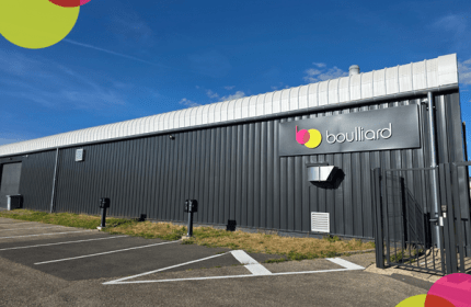 En 2026, BOULLIARD franchit une étape importante avec l'installation de son nouveau dépôt et de ses nouveaux bureaux à Sorbiers. Bien plus qu'un simple déménagement, ce projet représente une véritable transformation de notre environnement de travail et un investissement pour l'avenir de notre entreprise.