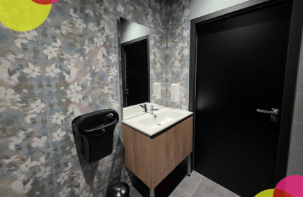 En 2026, BOULLIARD franchit une étape importante avec l'installation de son nouveau dépôt et de ses nouveaux bureaux à Sorbiers. Bien plus qu'un simple déménagement, ce projet représente une véritable transformation de notre environnement de travail et un investissement pour l'avenir de notre entreprise.
