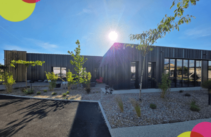En 2026, BOULLIARD franchit une étape importante avec l'installation de son nouveau dépôt et de ses nouveaux bureaux à Sorbiers. Bien plus qu'un simple déménagement, ce projet représente une véritable transformation de notre environnement de travail et un investissement pour l'avenir de notre entreprise.