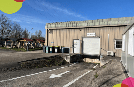 En 2026, BOULLIARD franchit une étape importante avec l'installation de son nouveau dépôt et de ses nouveaux bureaux à Sorbiers. Bien plus qu'un simple déménagement, ce projet représente une véritable transformation de notre environnement de travail et un investissement pour l'avenir de notre entreprise.