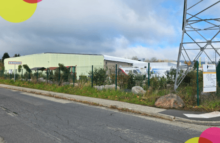 En 2026, BOULLIARD franchit une étape importante avec l'installation de son nouveau dépôt et de ses nouveaux bureaux à Sorbiers. Bien plus qu'un simple déménagement, ce projet représente une véritable transformation de notre environnement de travail et un investissement pour l'avenir de notre entreprise.